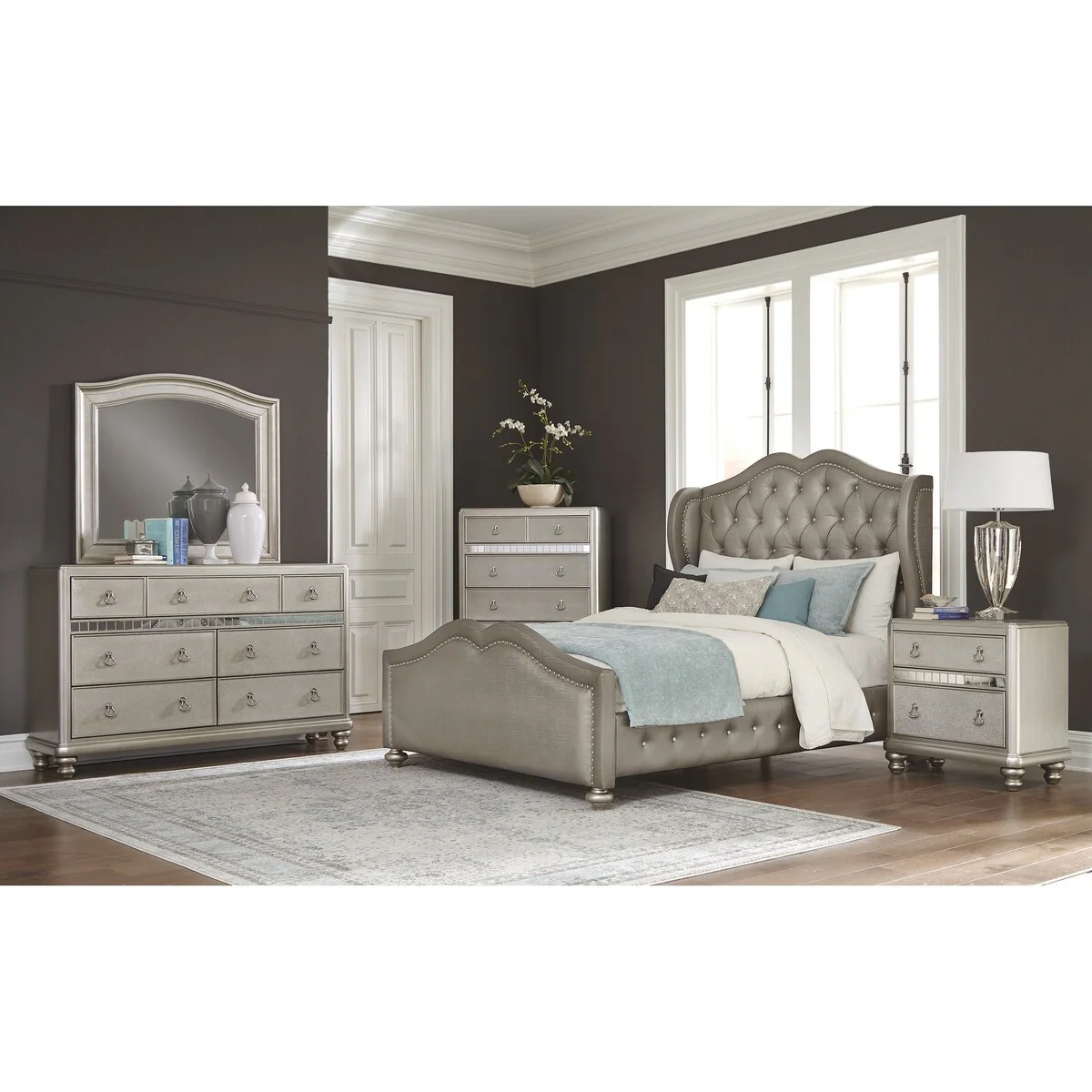 Isabella Metallic 3-piece Upholstered Bedroom Set with Chest