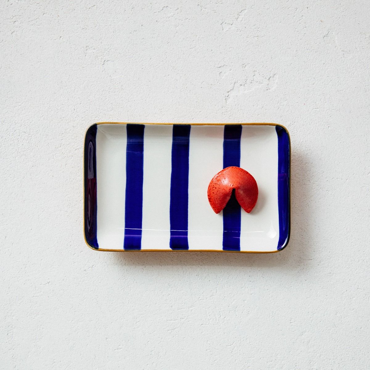 Talerz TORRIT w granatowe paski 19x12 cm