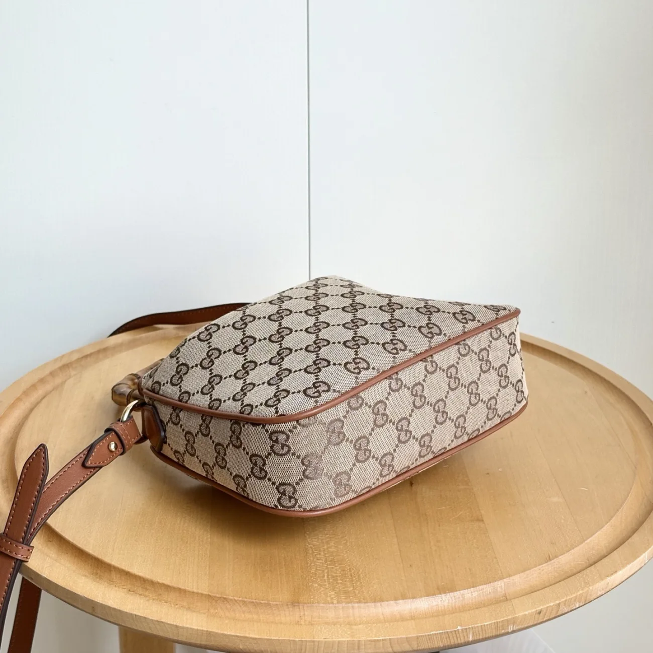 Gucci Diana series small shoulder bag