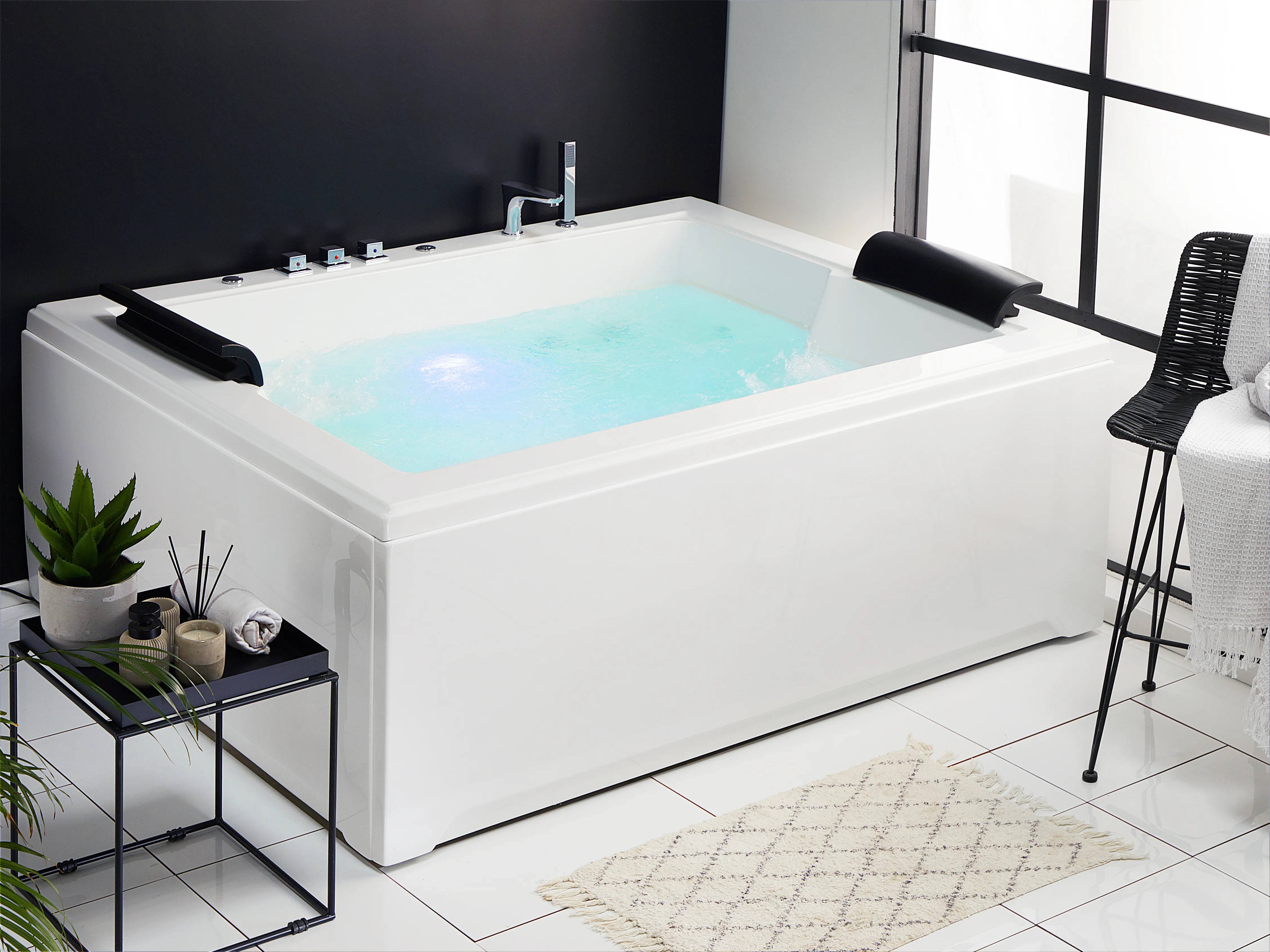 Corner Hot Tub with LED SALAMANCA 1830 x 1420 mm White