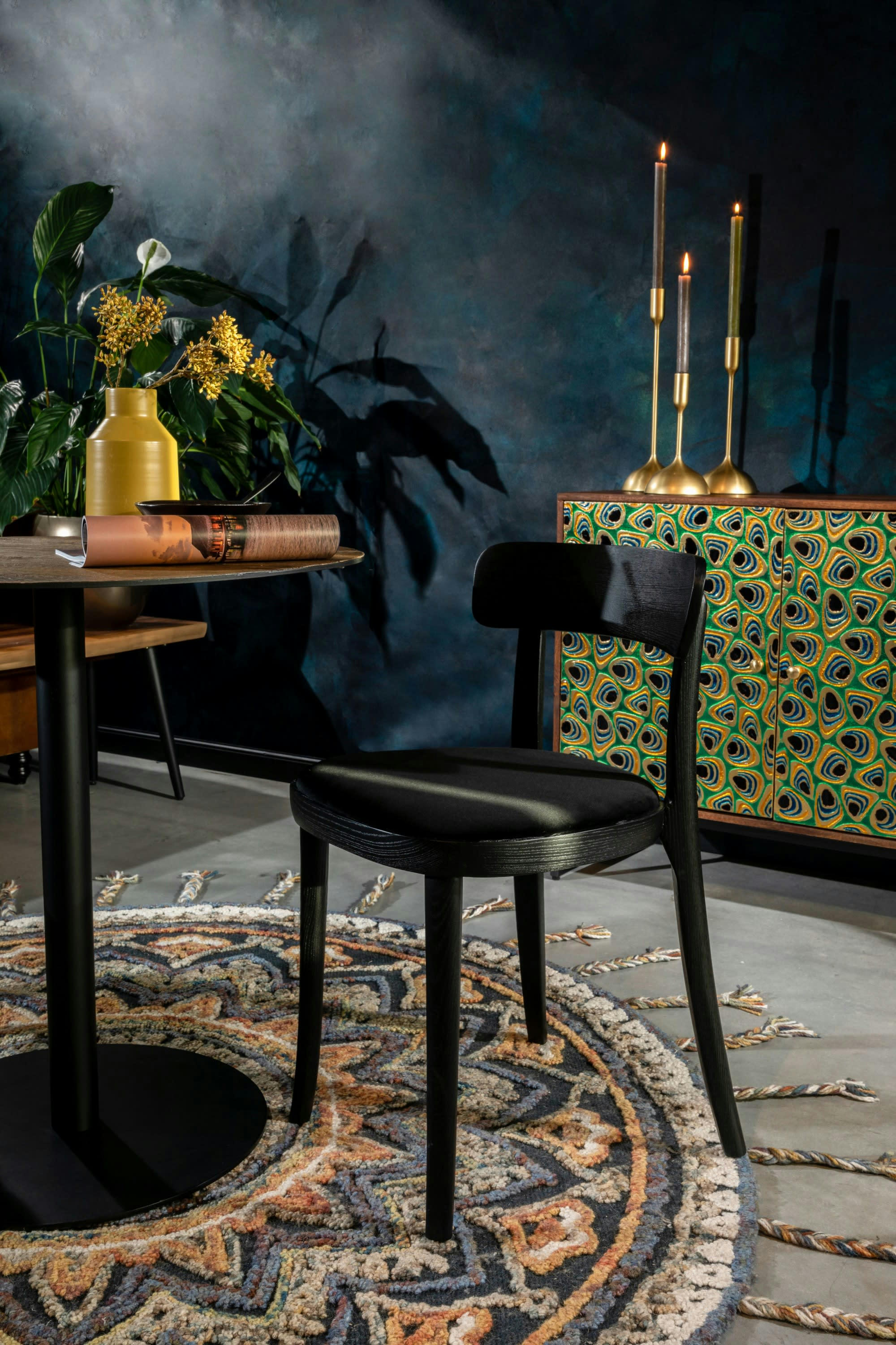 BRANDON - Chaise en velours noir