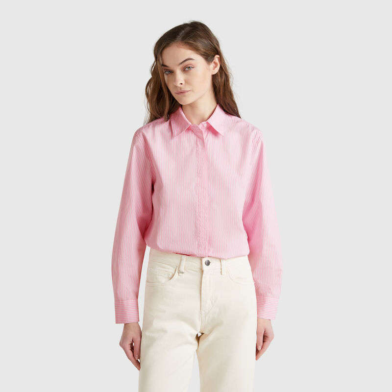 Shirt with vertical stripes