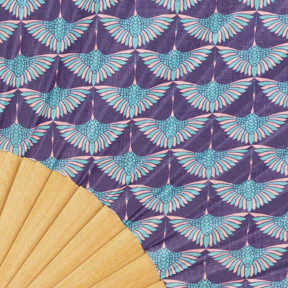 BLESS - Éventail en bois de merisier et coton motif graphique indigo