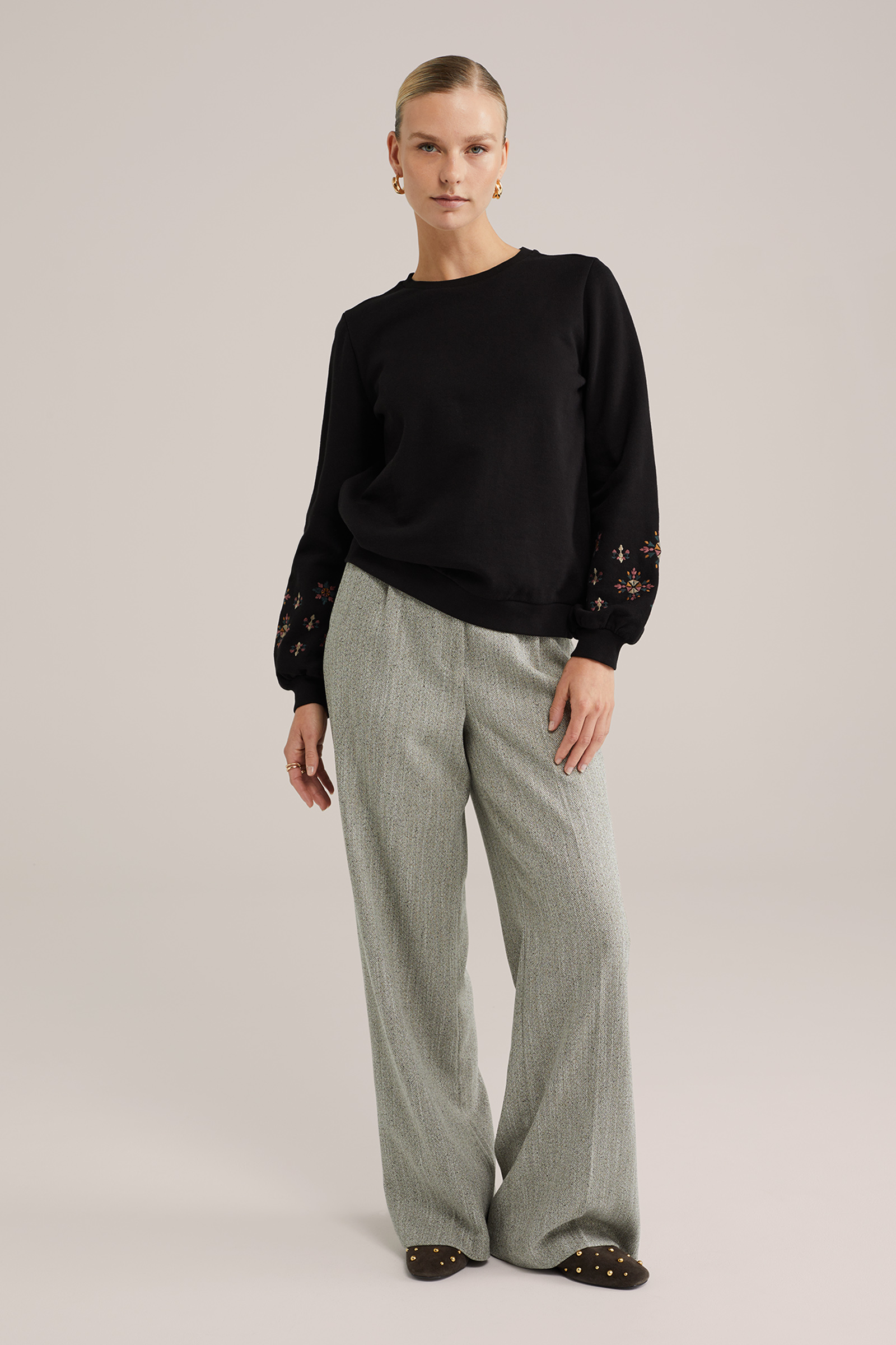 Dames Sweater met embroideries