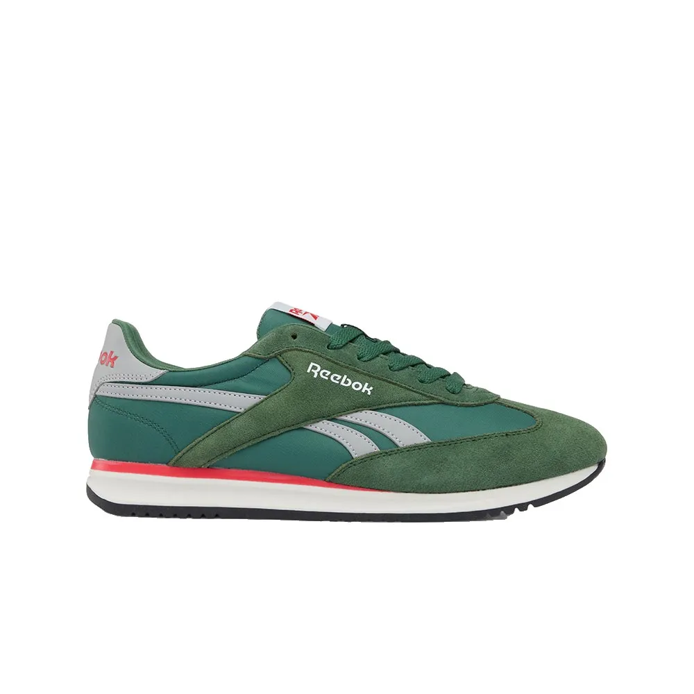 Reebok Classics World 70 trainers