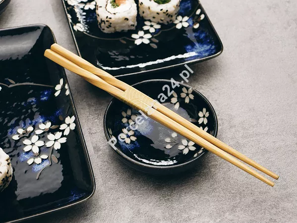 Zestaw do sushi dla 2 osób (4 el.) z pałeczkami Tokyo Design Studio - Sakura Cobalt Blue 33821