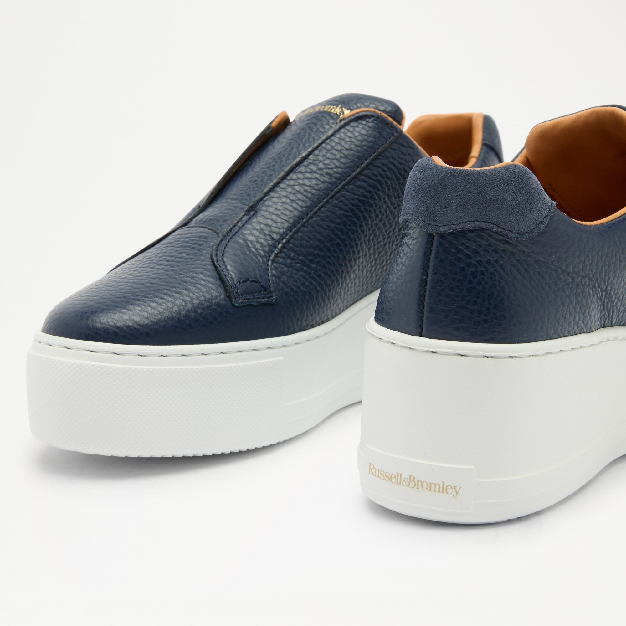Park Up<br>Laceless Flatform Trainer