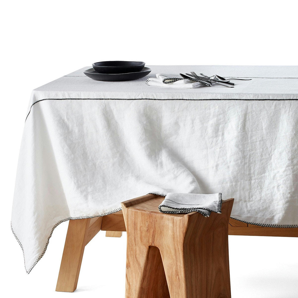 Nappe en lin, Tojos