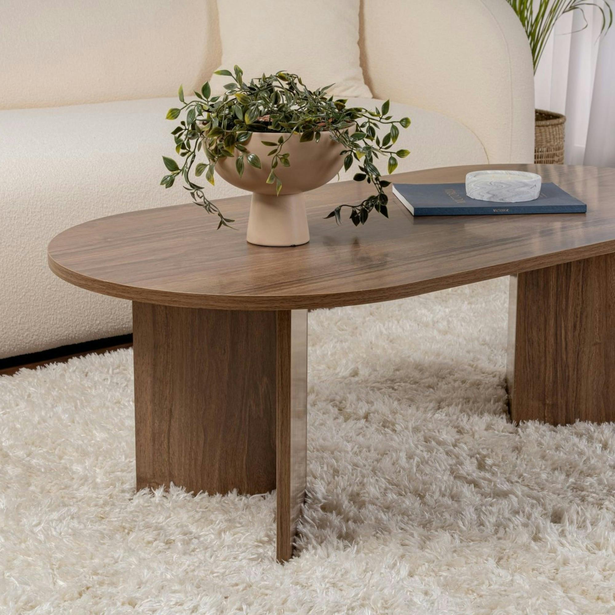Table basse ovale effet bois de noyer - pieds en V MARFA