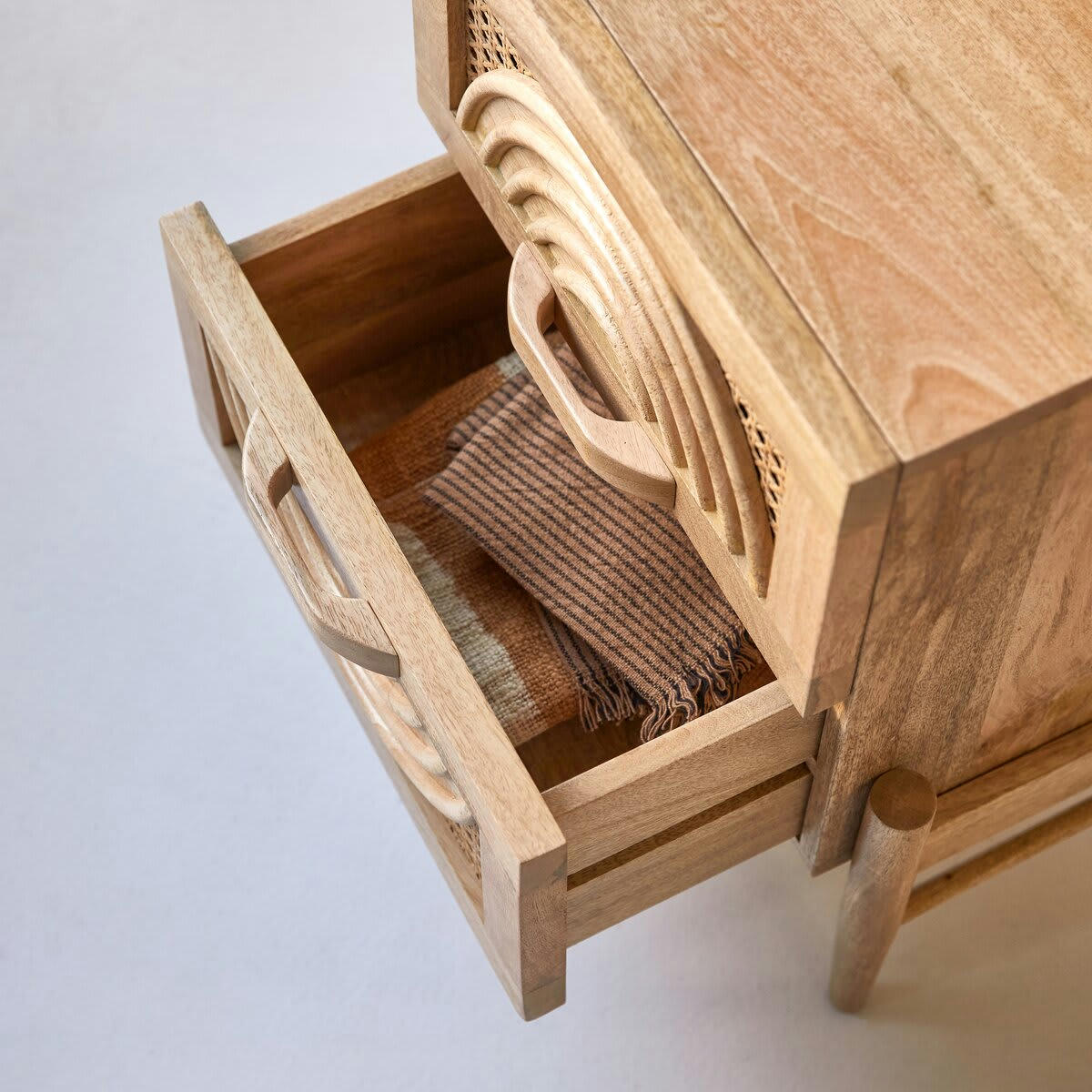 SINA - Chevet en manguier massif et rotin