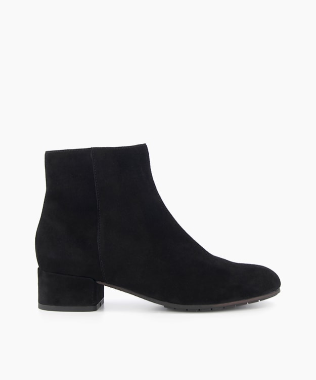 Pippie Black - Low-Heel Suede Black Ankle Boots