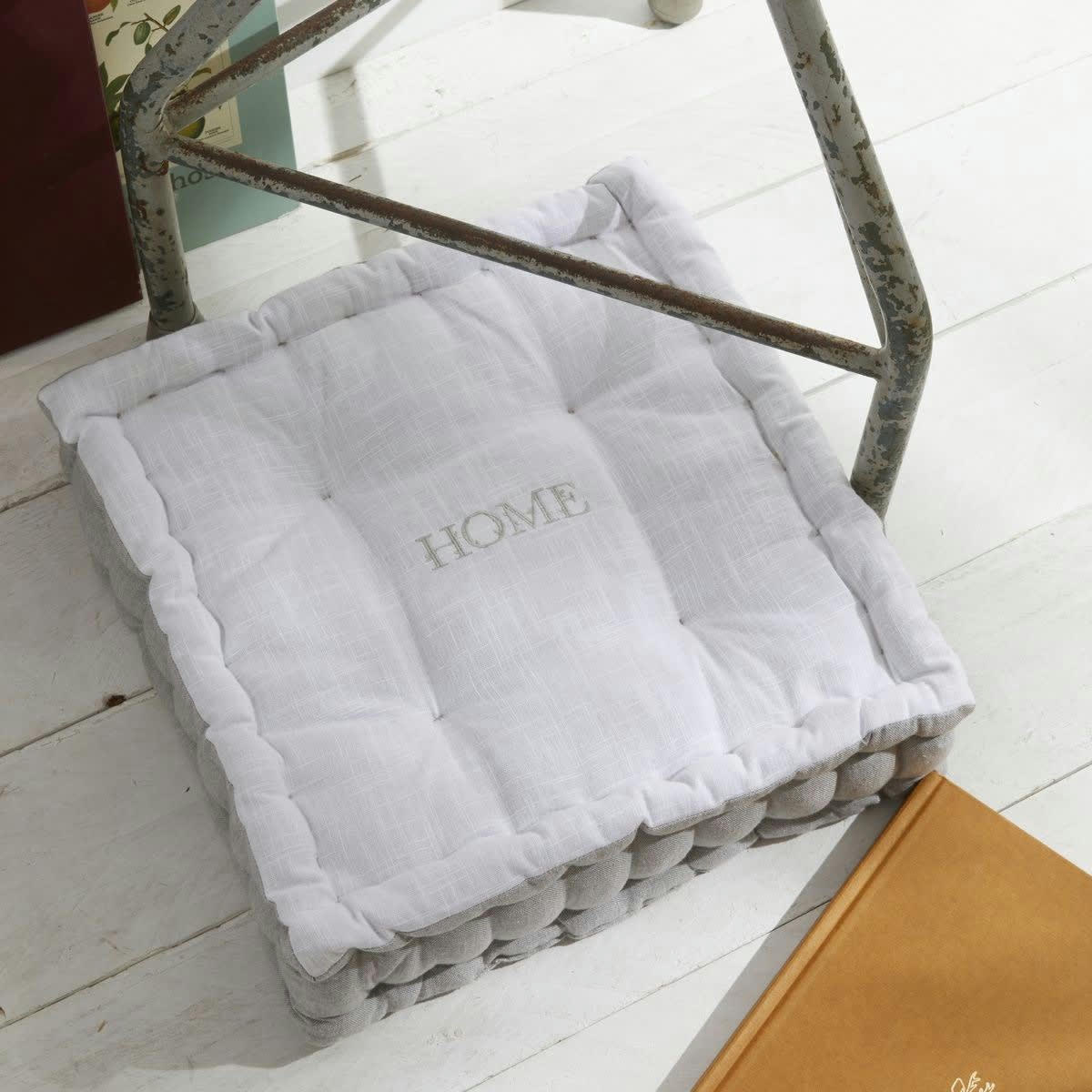 CHARME - Coussin de sol avec broderies en coton gris 40x40x10