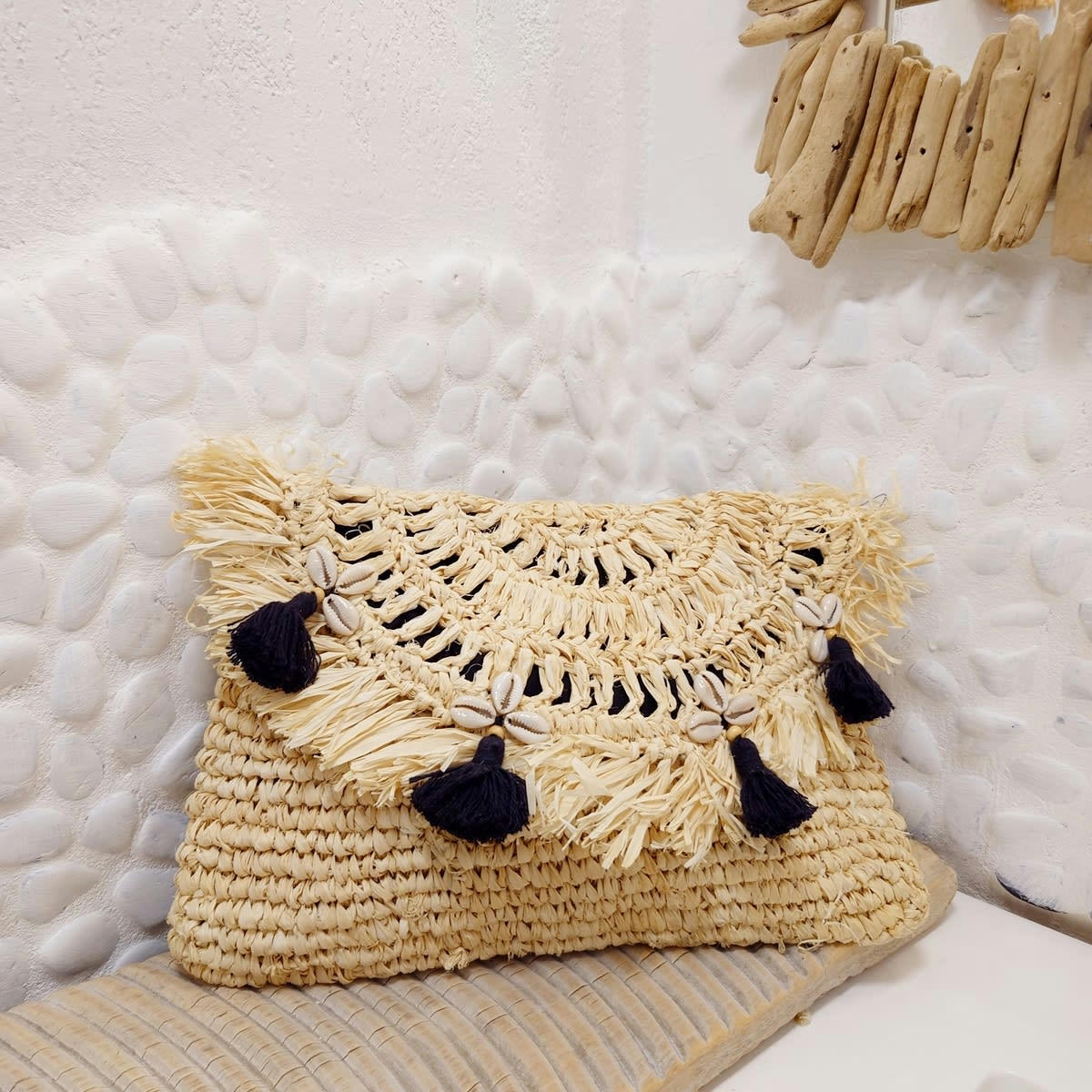 BONA - Pochette chic avec pompons, beige/noir