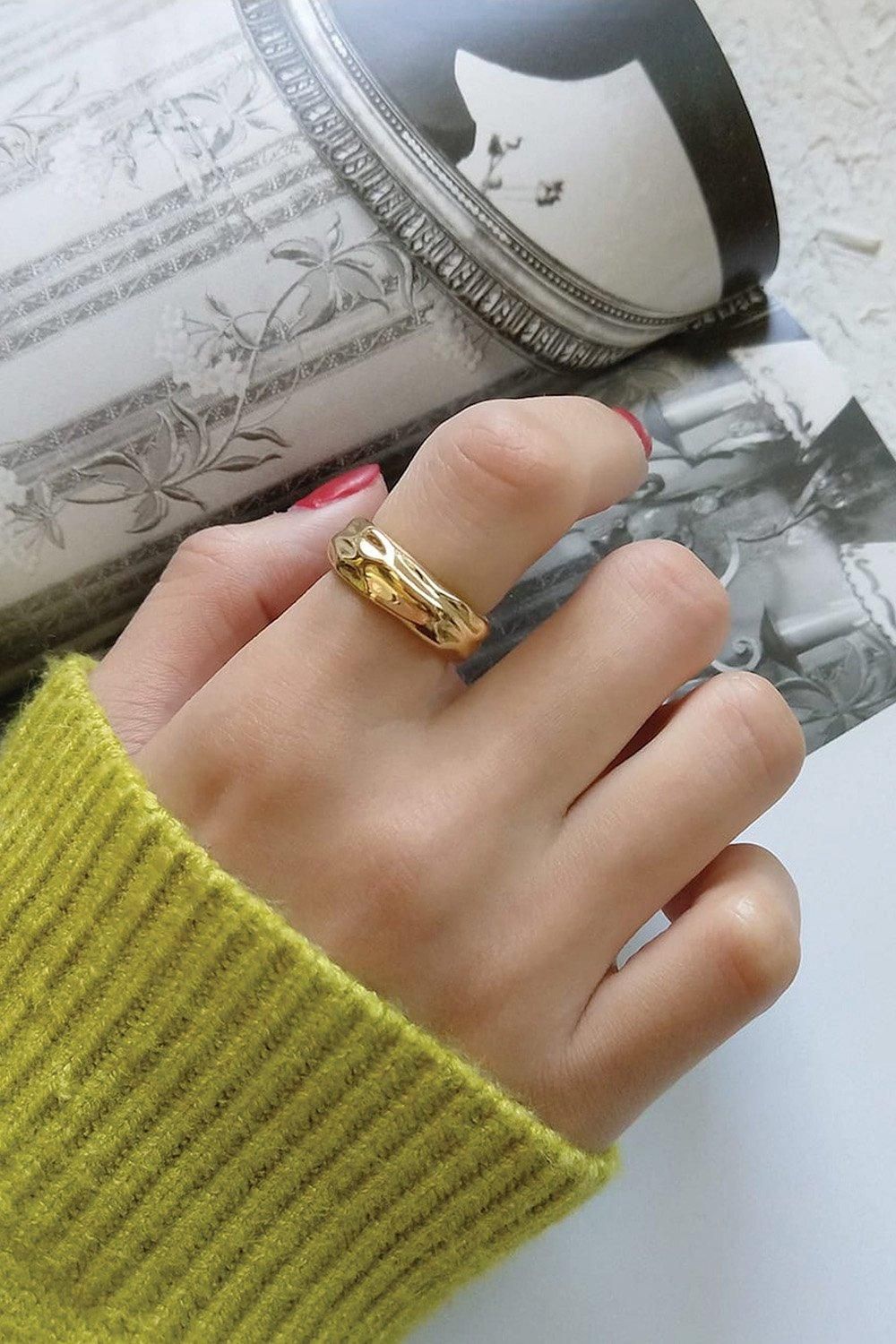 Elk & Bloom Chunky 18K Gold Stacking Band Ring