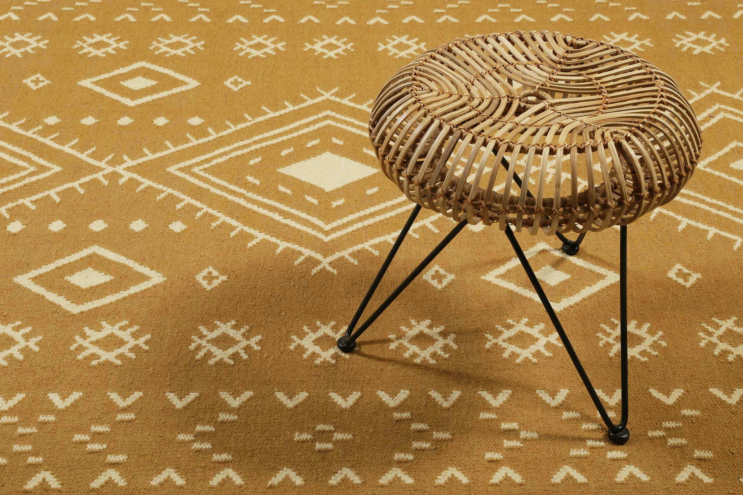 MONACO - Tapis ethnique tissé main laine et coton camel jaune 130x190