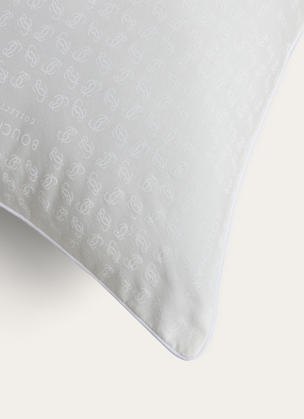 OREILLER EN PERCALE MOELLEUX ANTI-ACARIENS ÉCRU