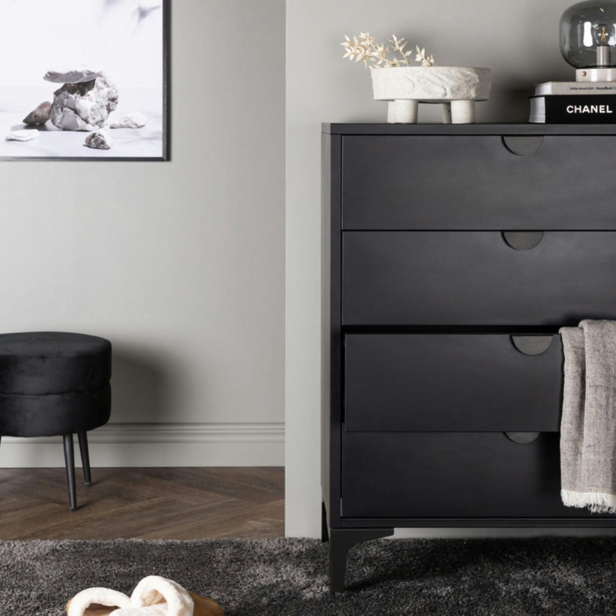 LEYA - Commode tendance 4 tiroirs en métal noir