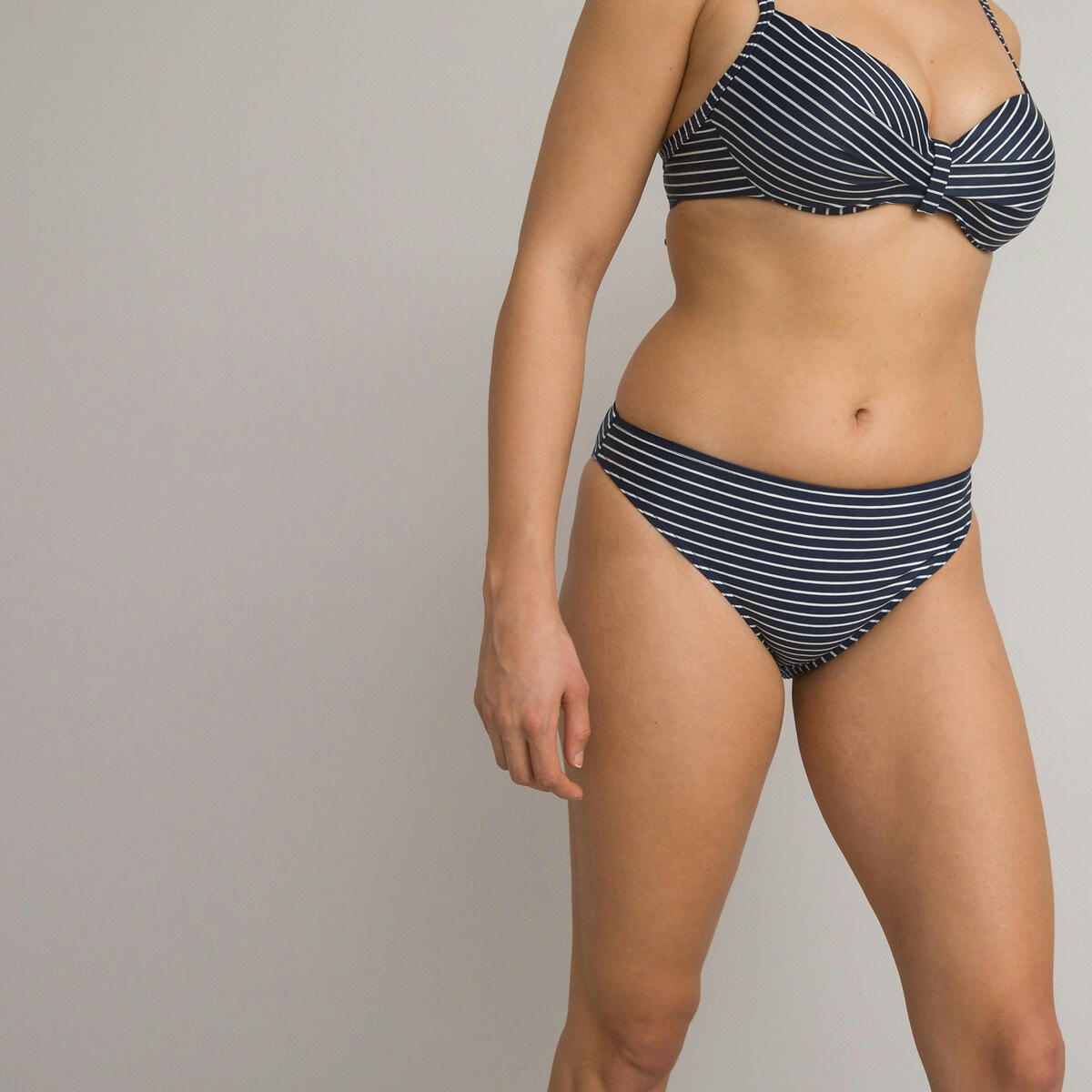 Bas de maillot de bain culotte, à rayures