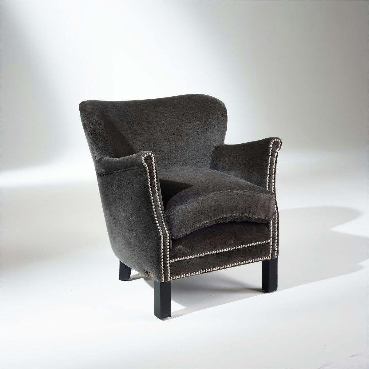 MAX - Fauteuil club en velours clouté gris rhino