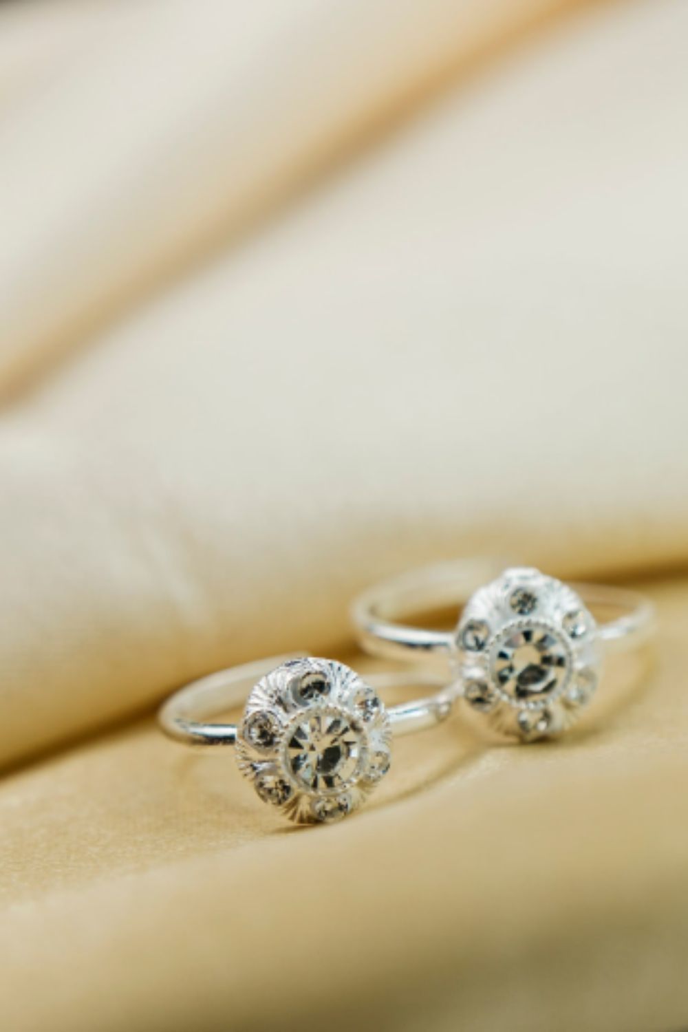 The Colourful Aura 925 Silver White Zircon Round Stone Bohemian Midi Bichiya Toe Ring