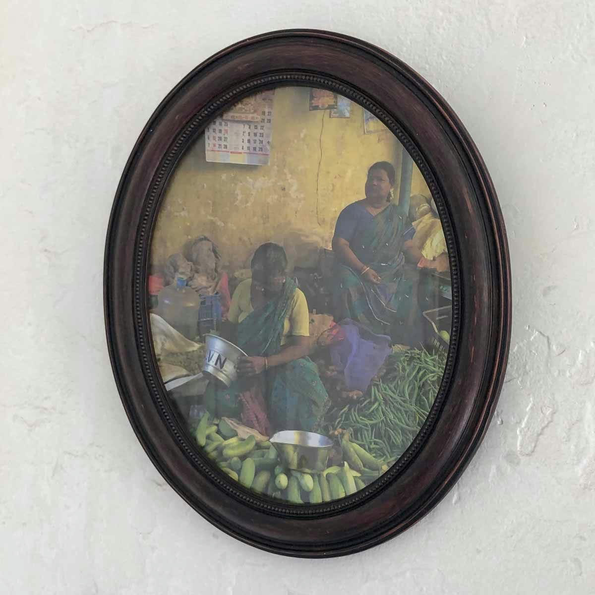 - Cadre photo ovale finition bois