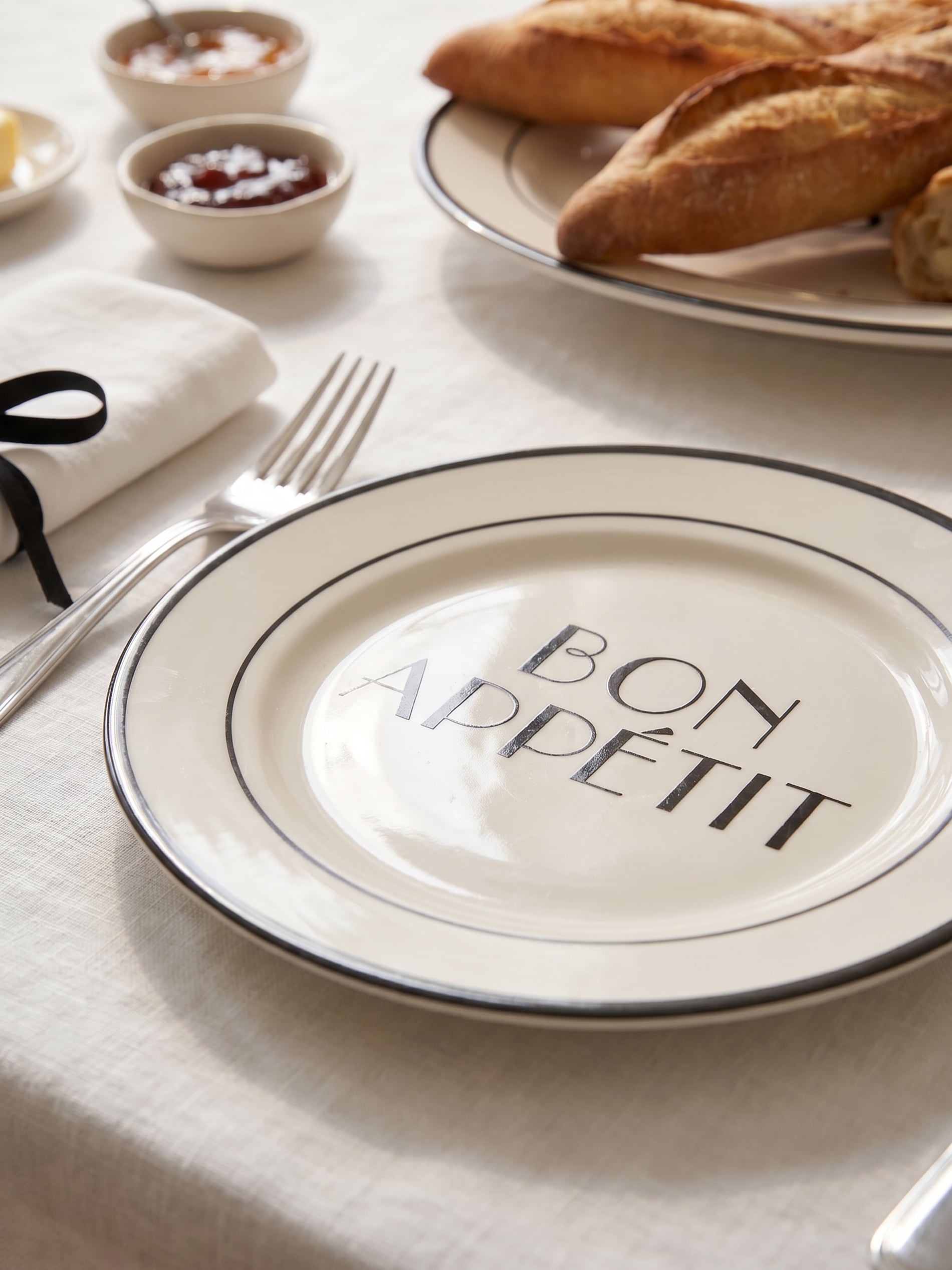 Ceramiczne talerze z napisem Bon appétit 2 pack