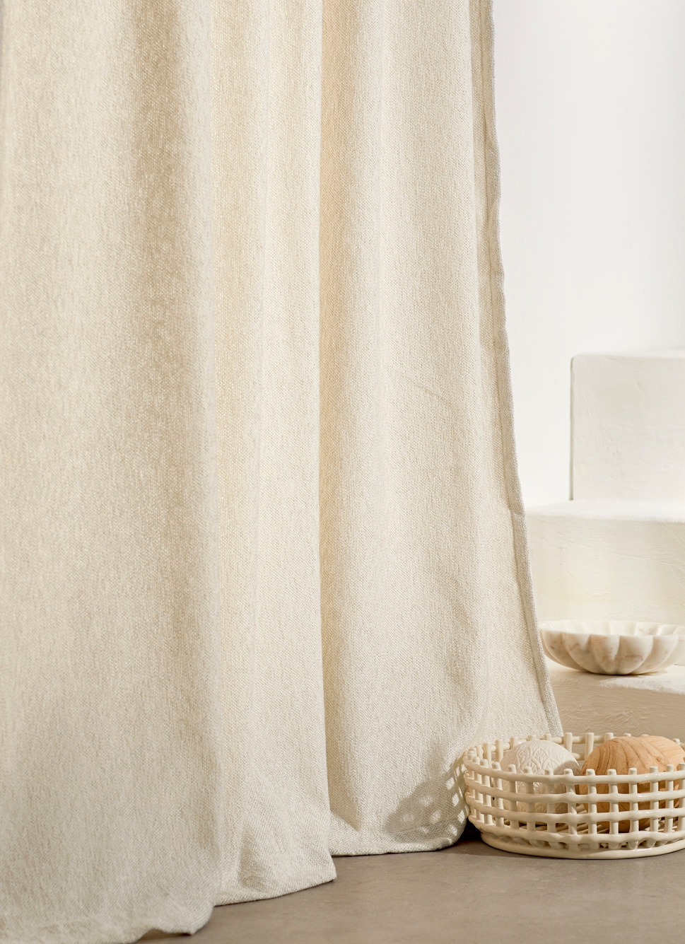 RIDEAU UNI FLUIDE EN TISSAGE AJOURÉ BEIGE