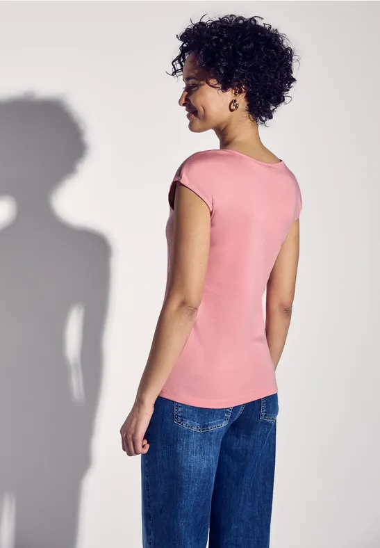 Shirt mit Diamant-Ausschnitt