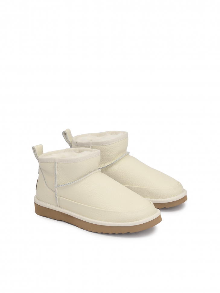 Ladies’ snow boots made of grain leather