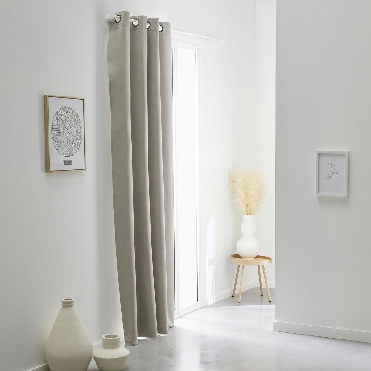 - Rideau ultra occultant en Polyester Beige 140x240 cm