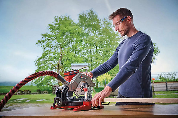 Einhell Scie à onglet sans fil TE-MS 18/8 Li-Solo - 18V - lame 216mm - coupe 120x60mm - table pivotante - sans batterie