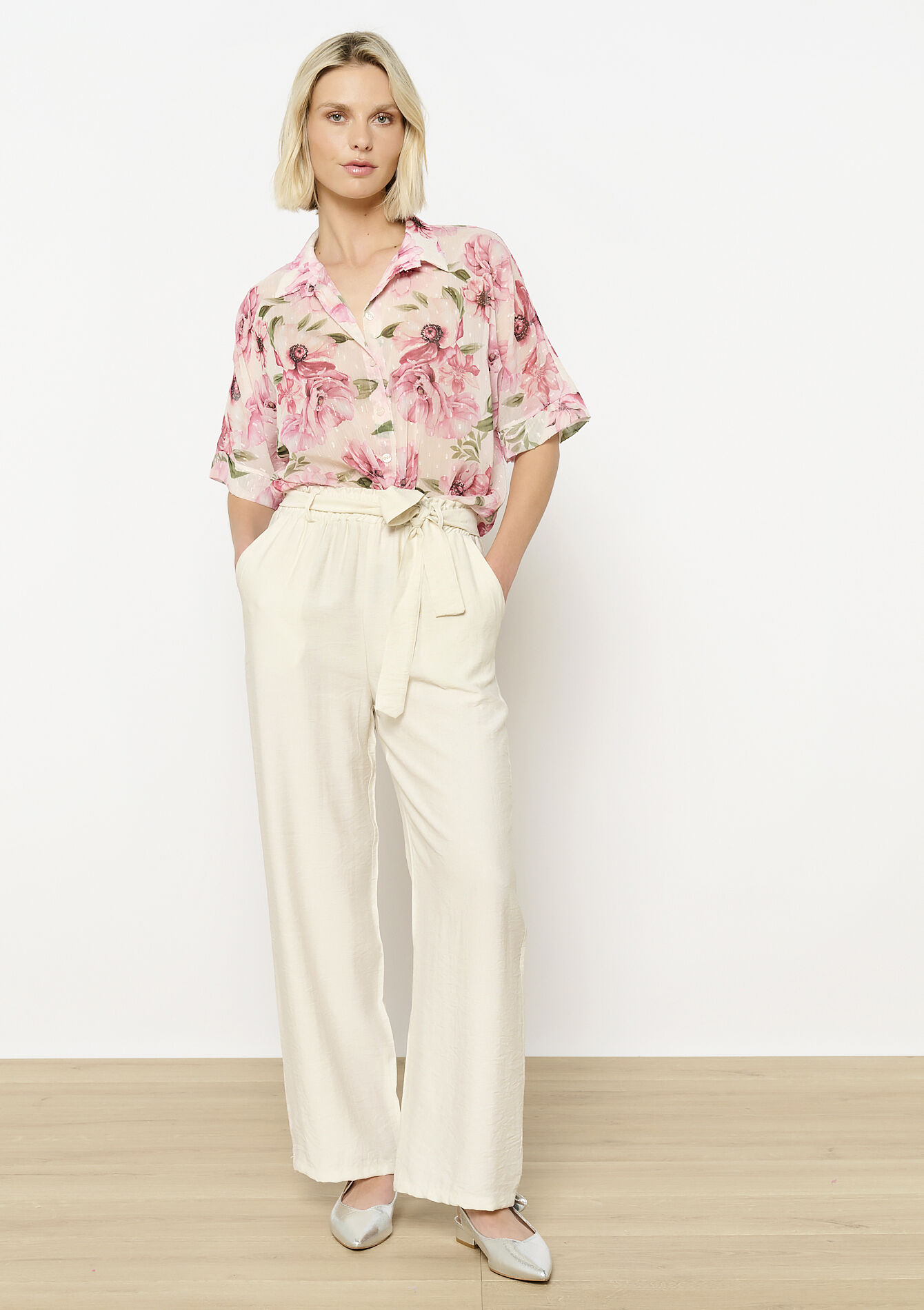 Vloeiende broek met ceintuur