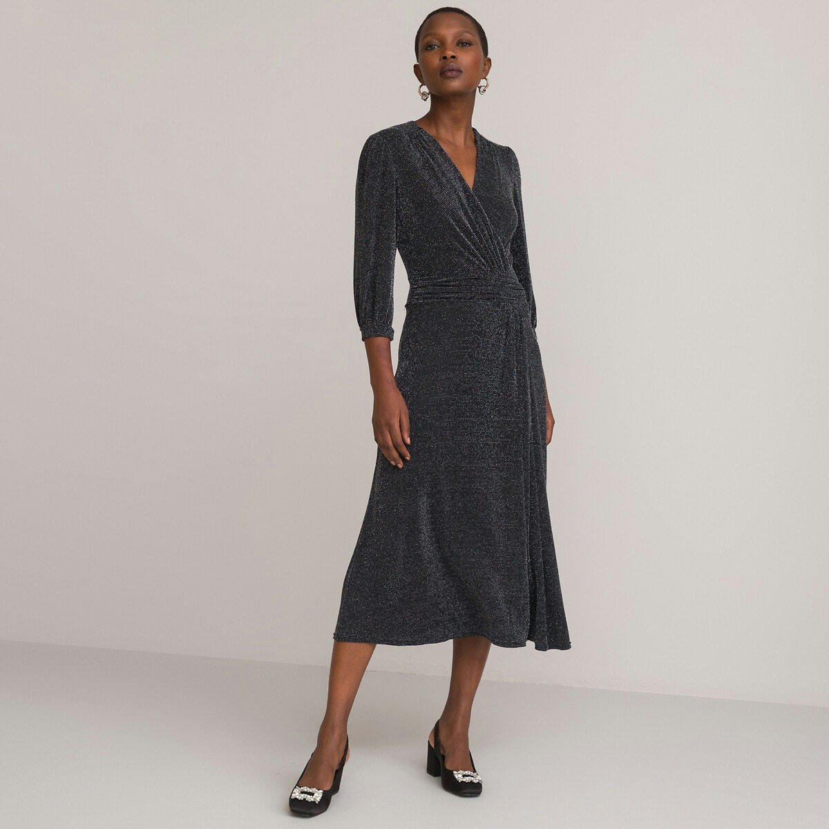 Robe longue, col V, manches longues