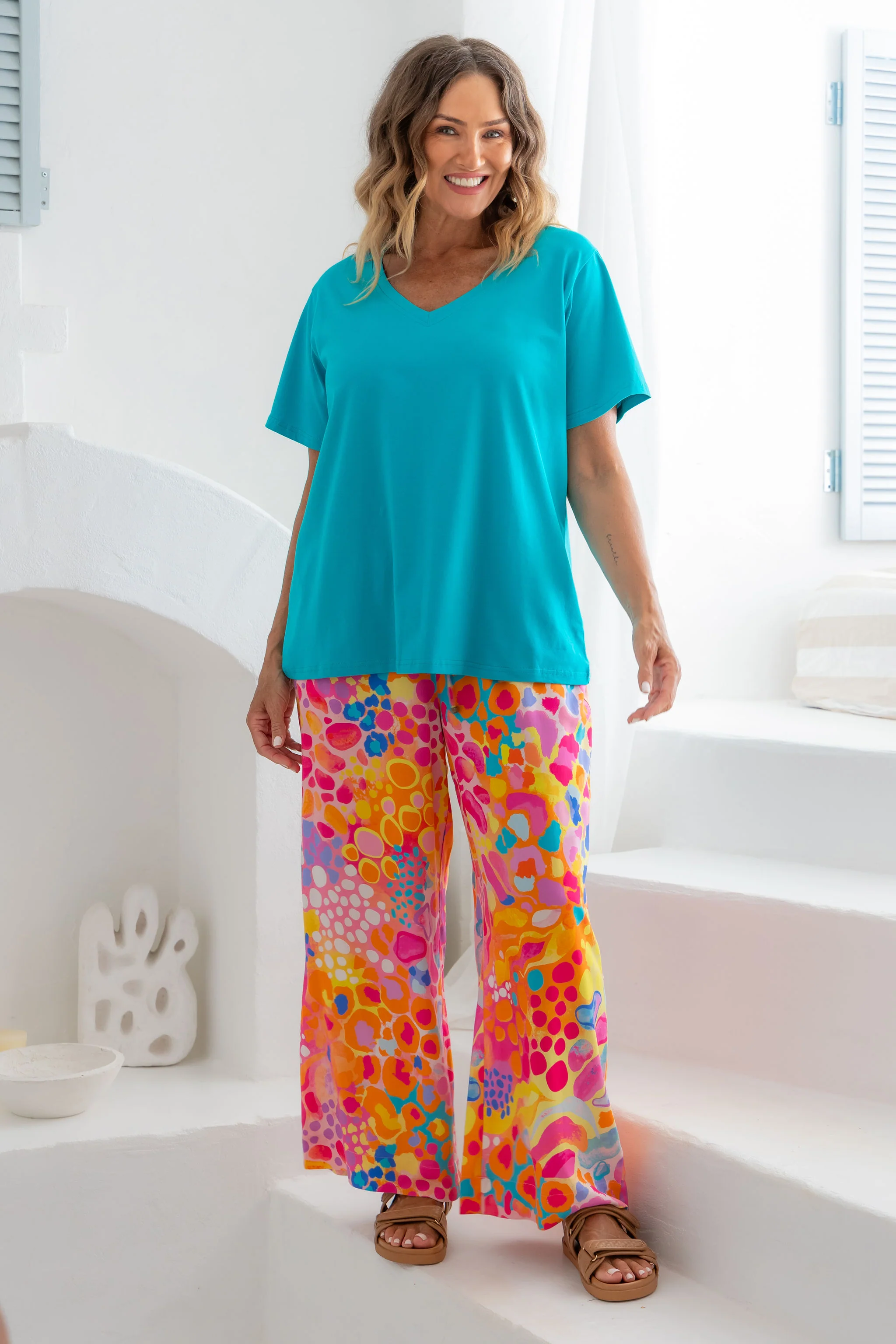 Relaxed V-Neck Tee in Teal
