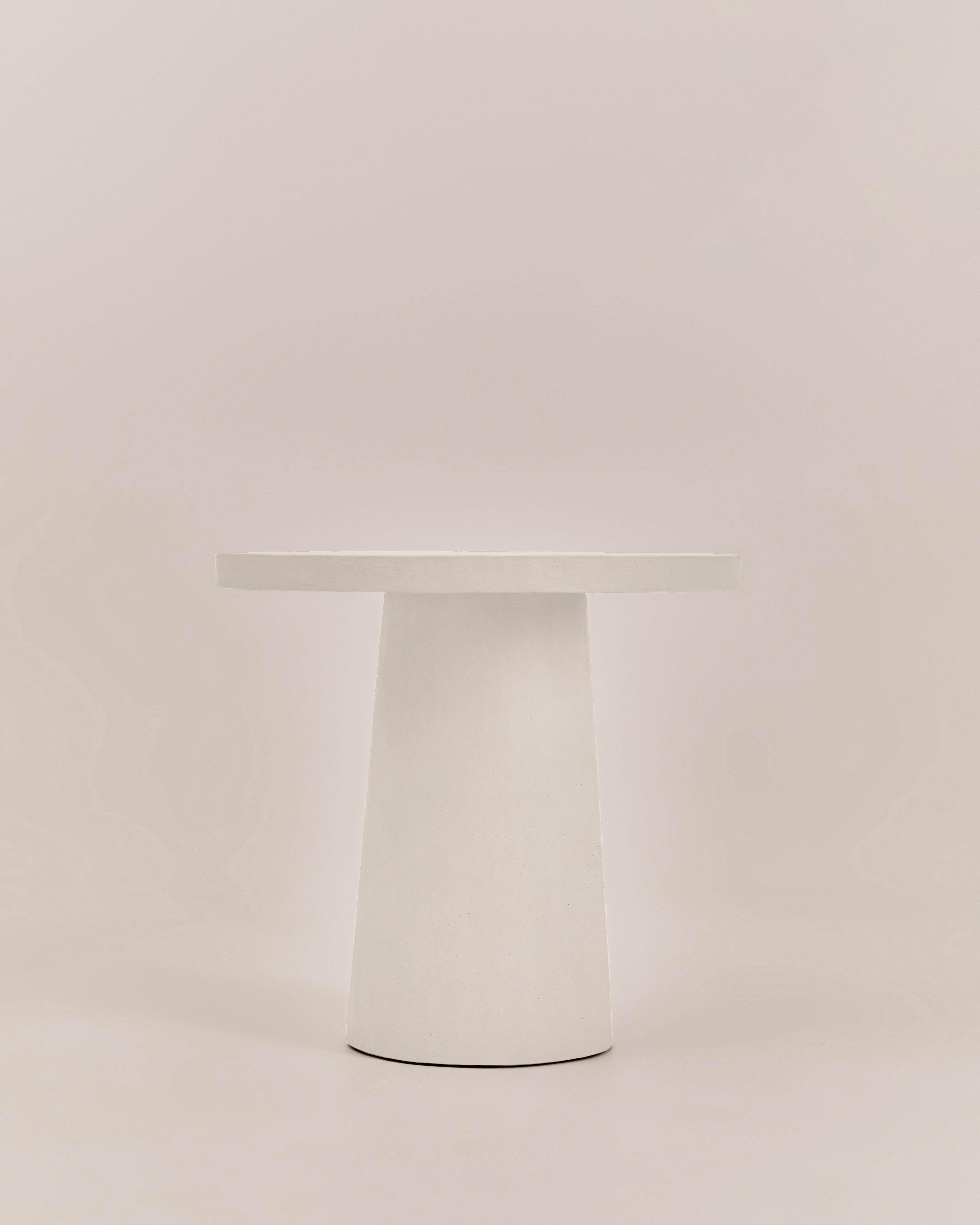 CORE BY MARLOT BAUS - Table à manger du microciment couleur blanc 100 cm