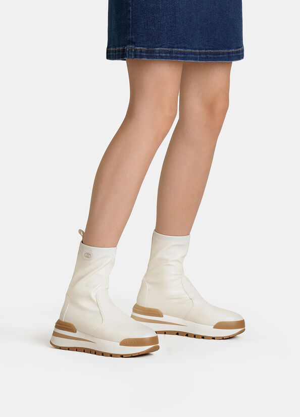 Stivaletti con tomaia stretch