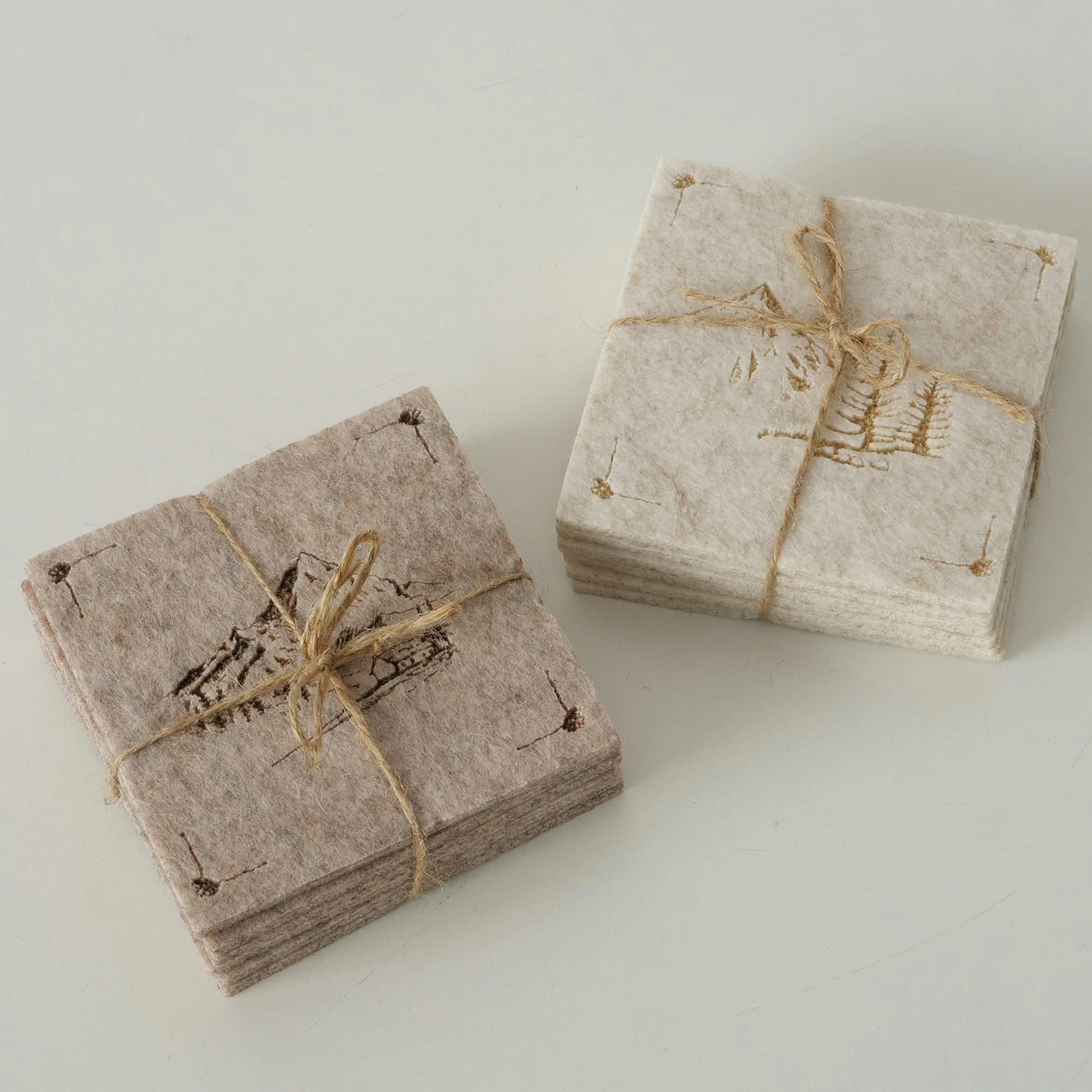 - Set de 12 dessous de verre en feutre montagne 10x10cm