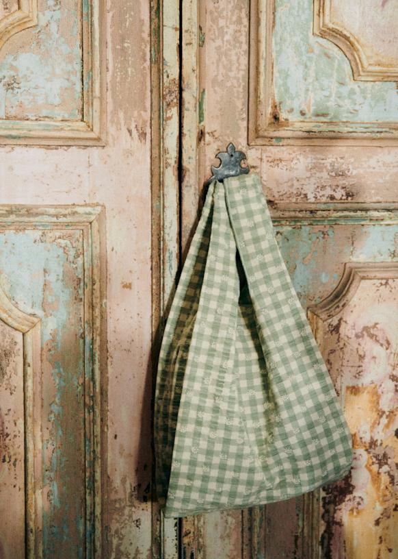 Floral embroidered grocery bag