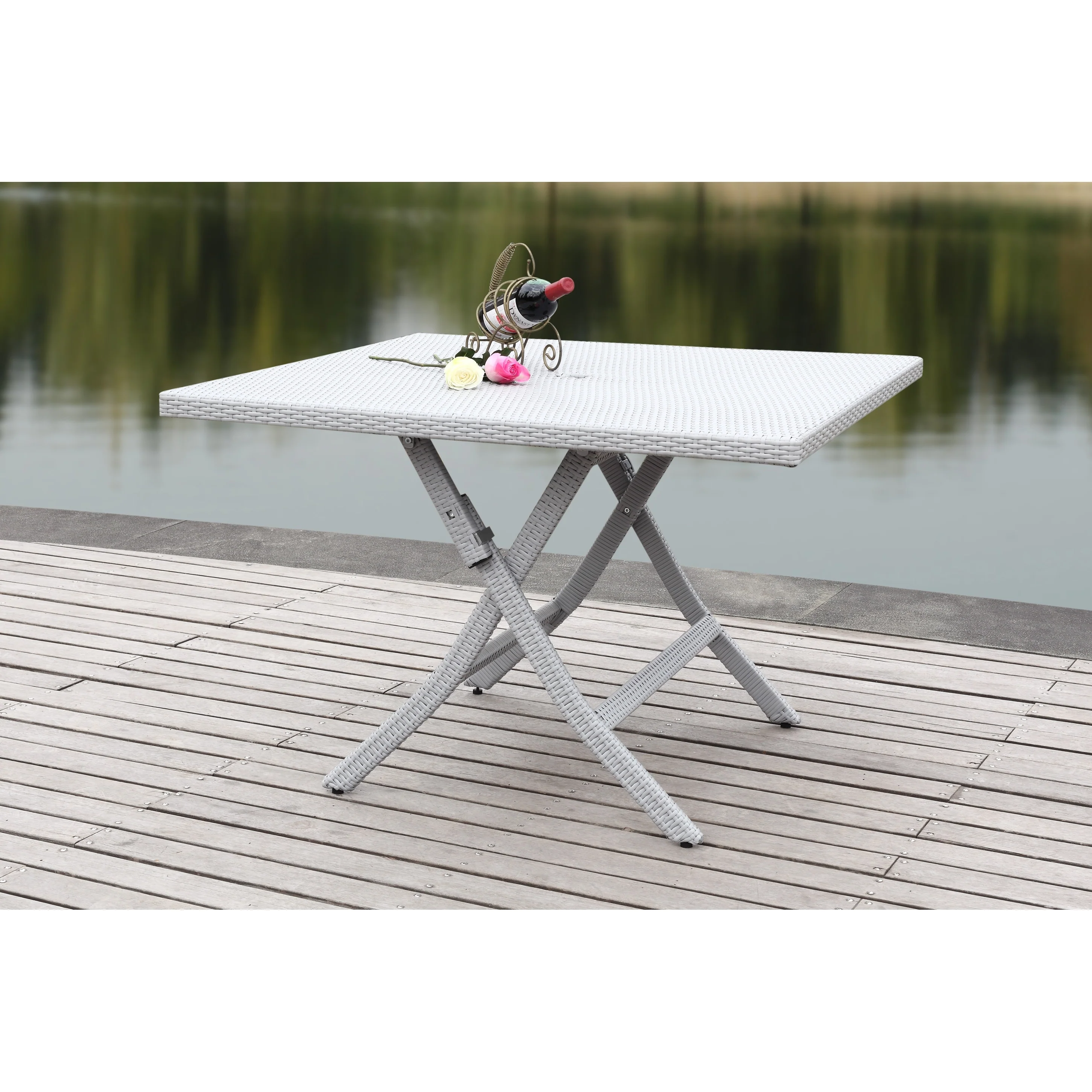 SAFAVIEH Outdoor Estrella Square Folding Table - 42Wx42Dx29H