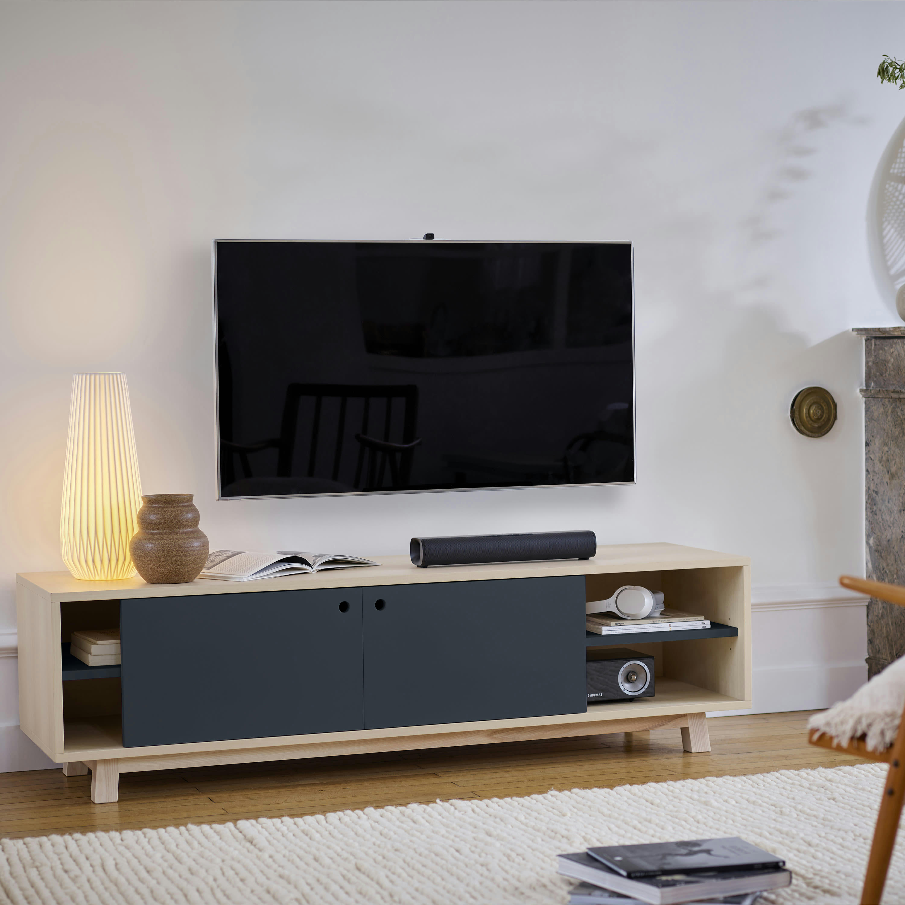 KUBE - Meuble TV 2 portes coulissantes 160 cm, en frêne