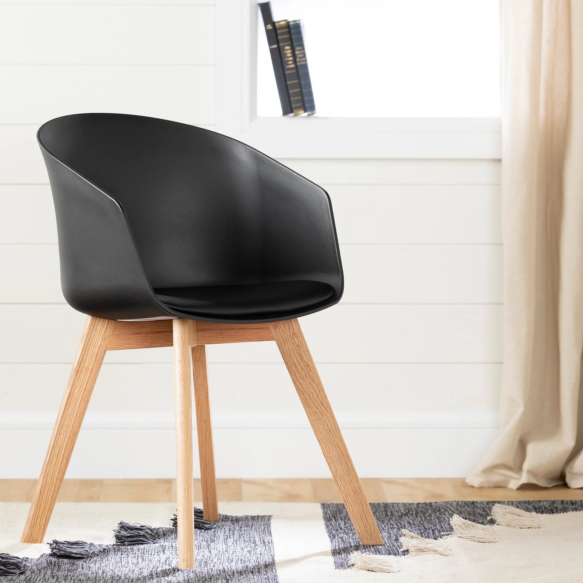Flam Round Scandinavian Dining Chair
