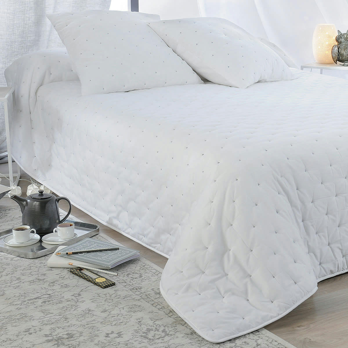 LEONIE - Couvre lit aspect matelassé coton blanc 180x240 cm