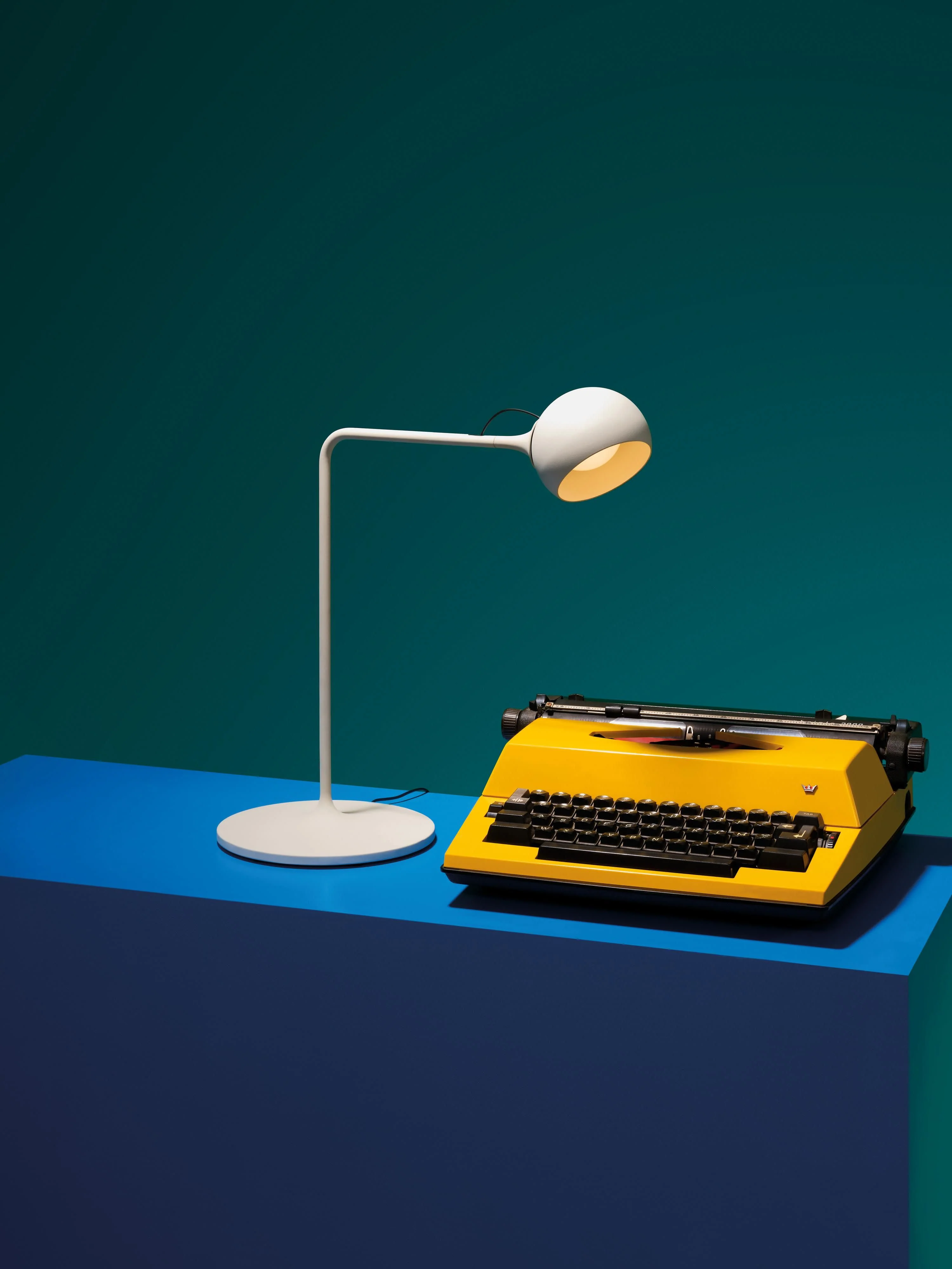 Verstellbare LED-Schreibtischlampe Ixa, dimmbar