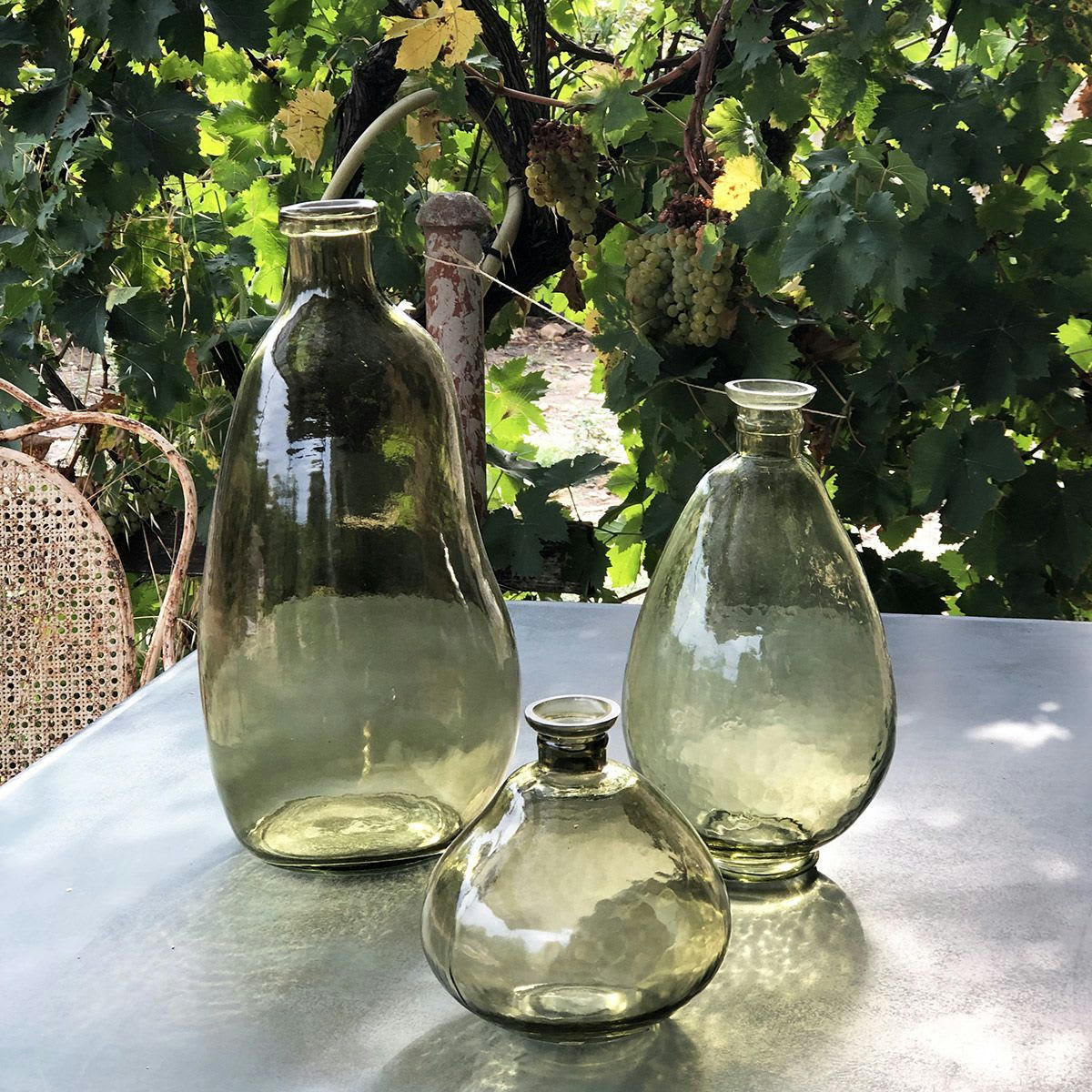 - Vase soliflore en verre bosselé