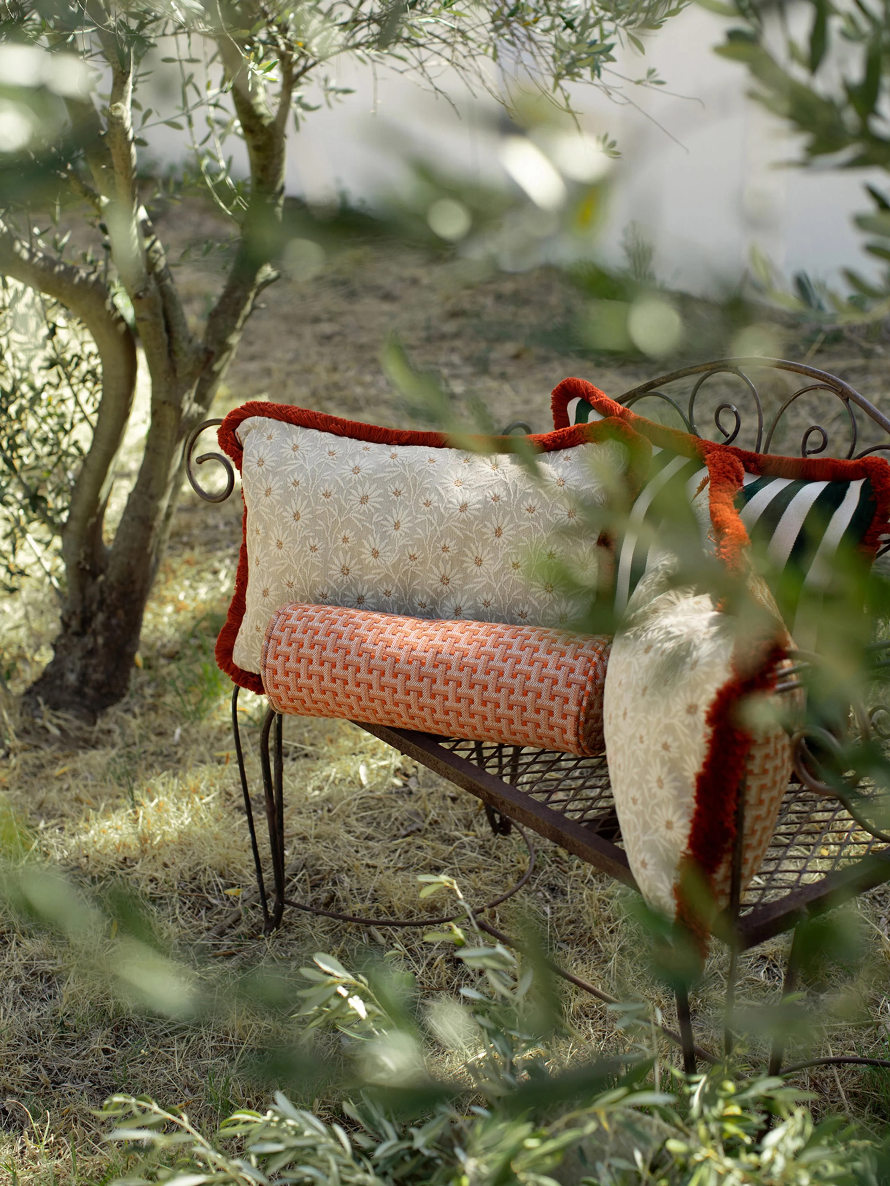 Handgefertigte Outdoor-Nackenrolle Janis