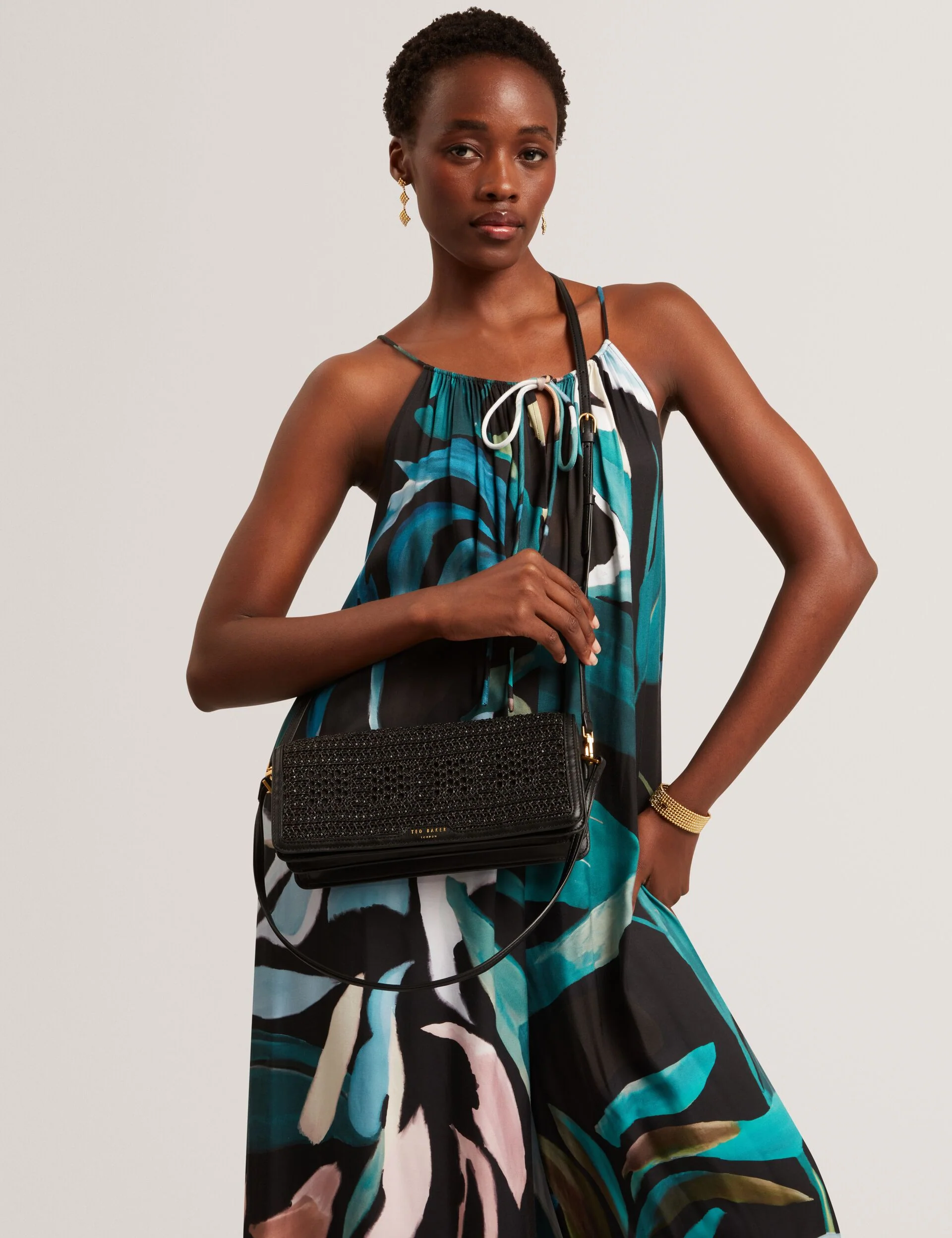 PETTRIA | BLACK