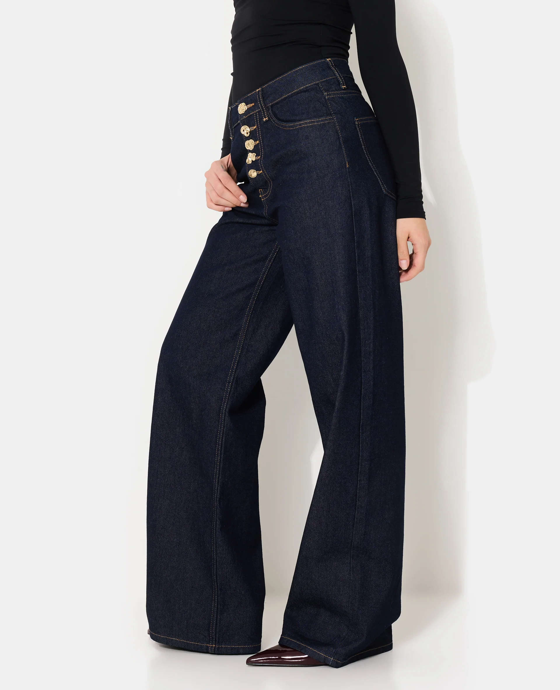Jean wide taille haute avec boutons fantaisie