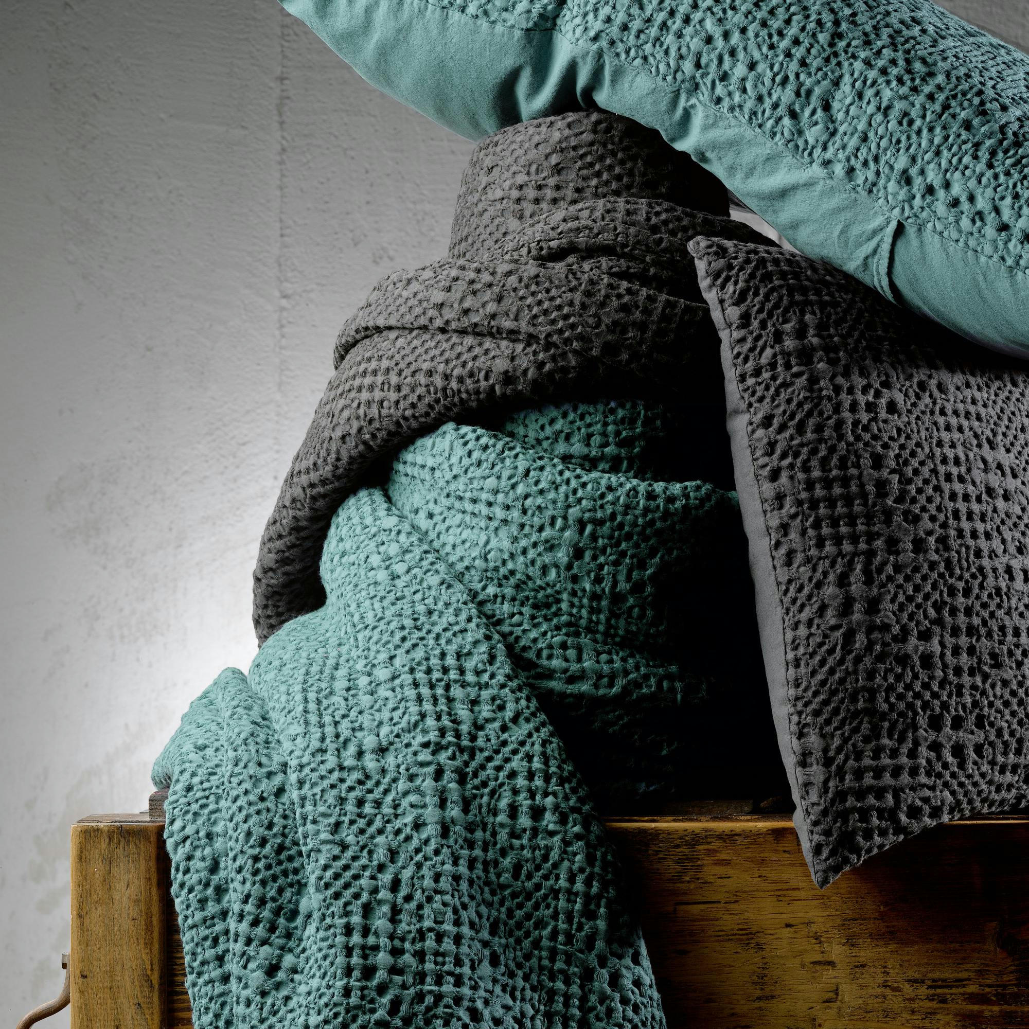 TANA - Jeté   en coton prusse 260 x 260