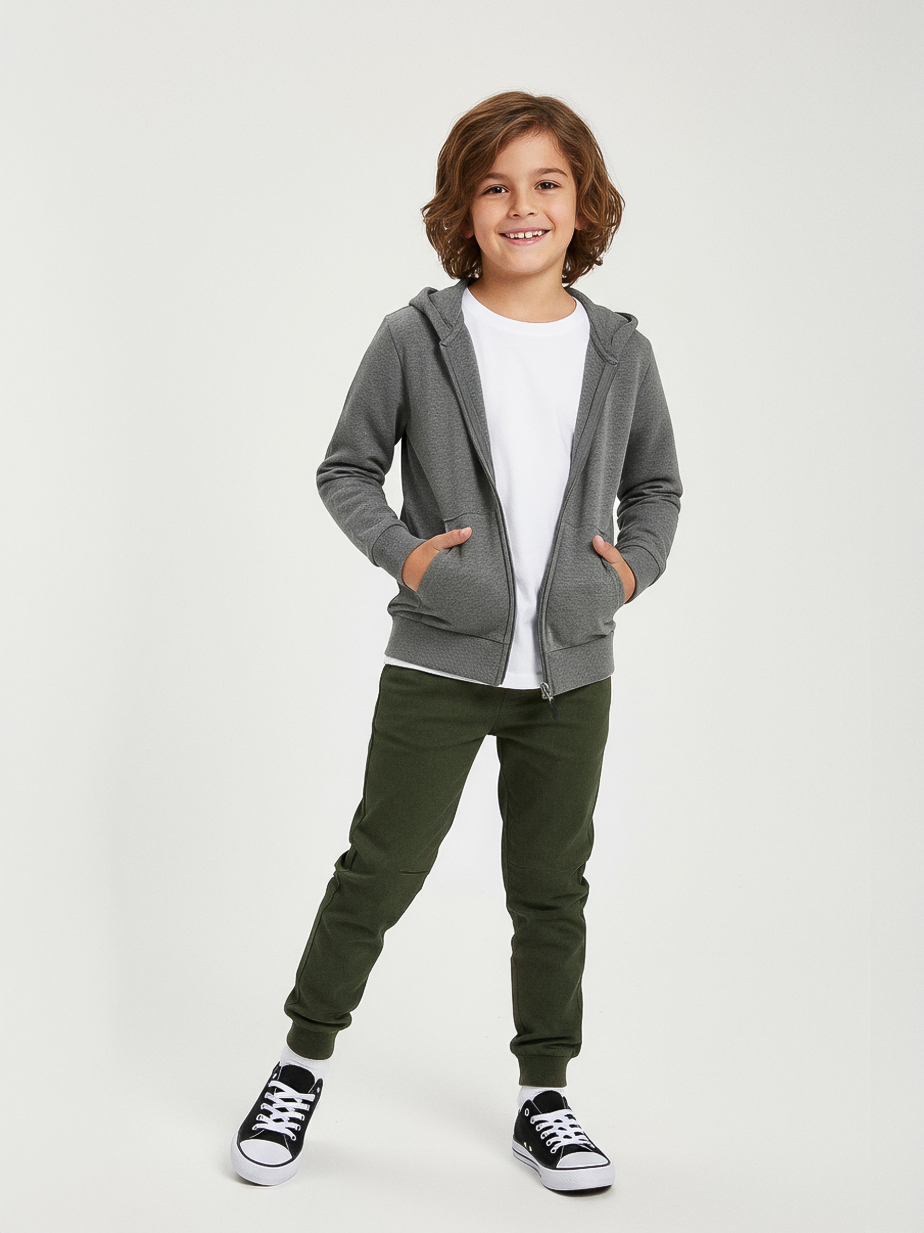 Jeansy jogger z efektem sprania