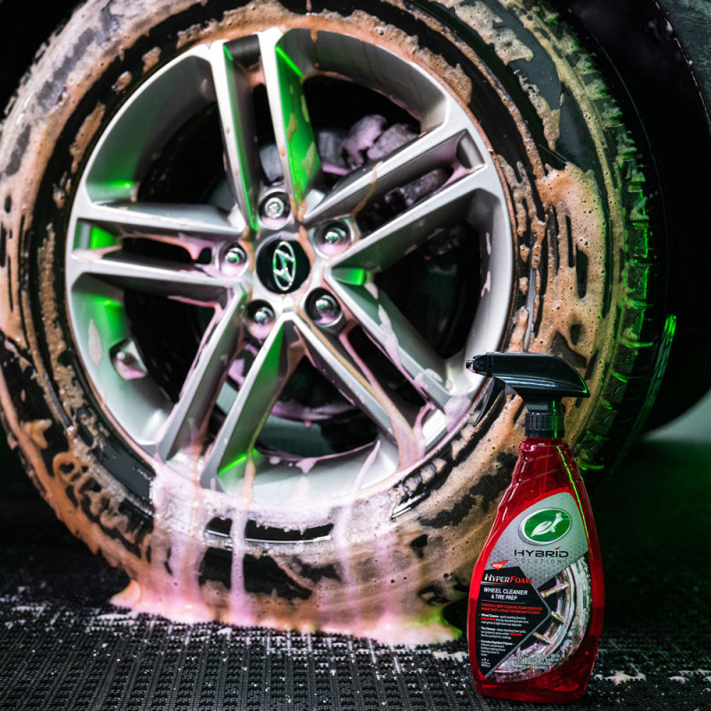 Nettoyant pour jantes et pneus hyper moussant Hybrid Solutions 0,769 L TURTLE WAX